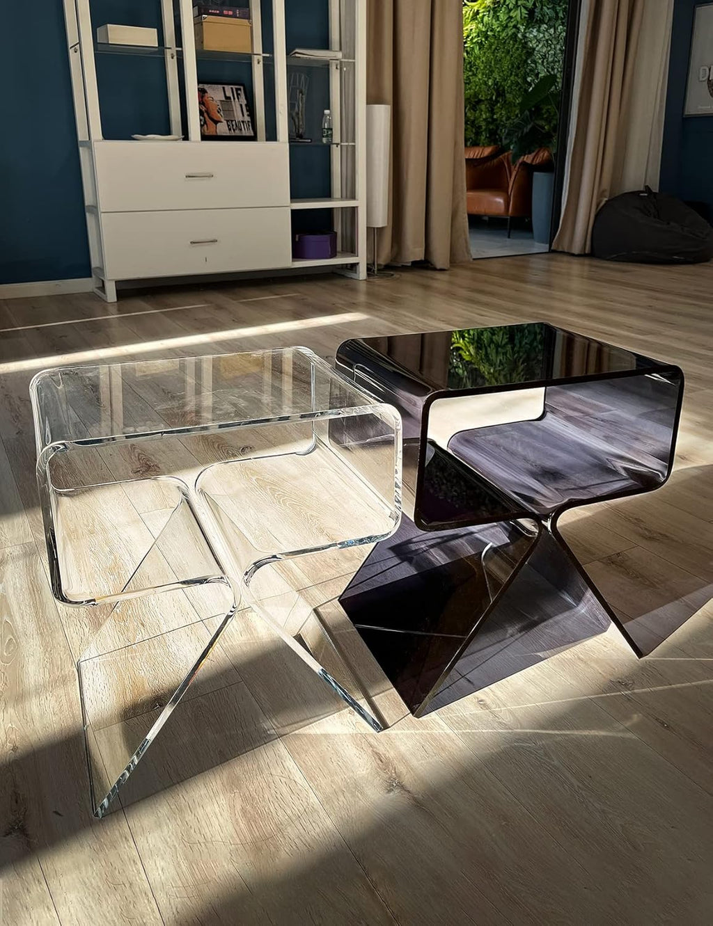 VIVO Acrylic Side Table